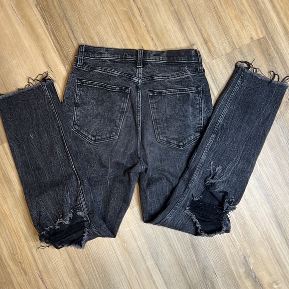 Abercrombie & Fitch - Ultra High Rise Mom Jean - Picture 5 of 5